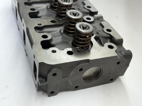 Zylinderkopf für Yanmar 3TNV84 | 3TNV88 inkl. Ventile